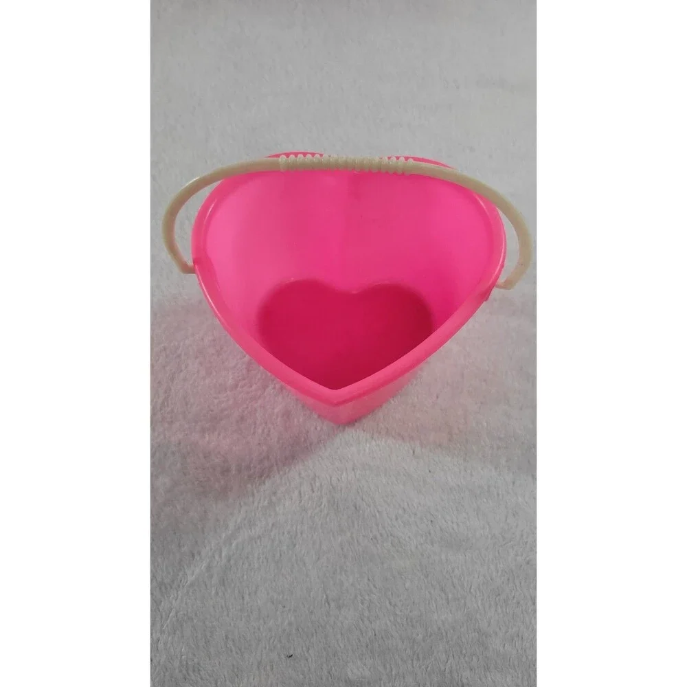 ​Birthday Express Pink Heart Shaped Plastic Bucket Pail Party Favor Basket Vtg